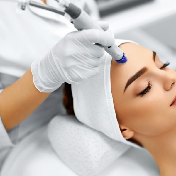 ACNE SCAR TREATMENT with microneedling VANCOUVER - MICRONEDLING
